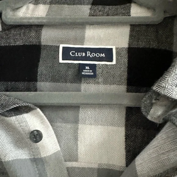 Button down - Picture 2 of 2